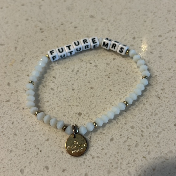 Future Mrs bracelet - Picture 2 of 2